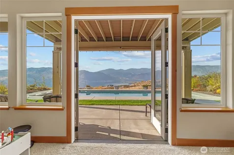 357 Lakayuse Road Manson WA 98831