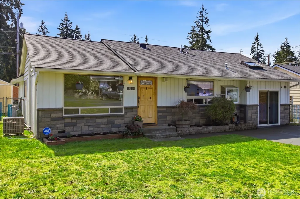 5514 Firwood Drive Lynnwood WA 98036