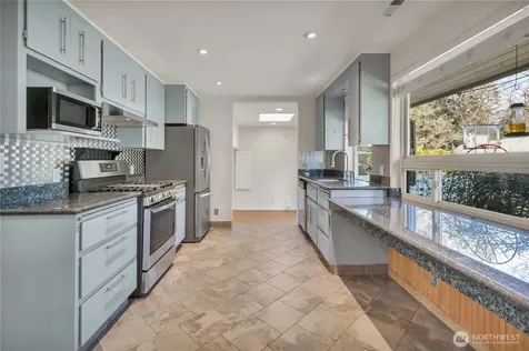 5514 Firwood Drive Lynnwood WA 98036