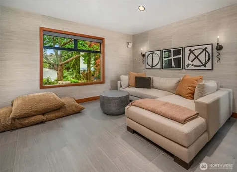 6814 SW Maury Park Road Vashon WA 98070