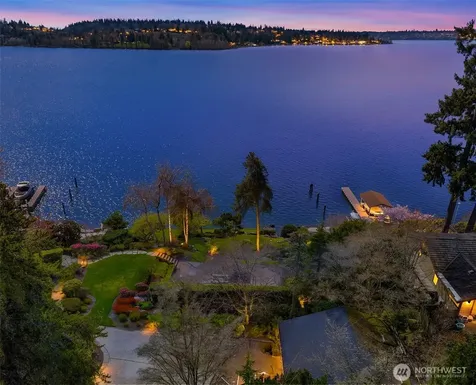 903 Shoreland Drive SE Bellevue WA 98004