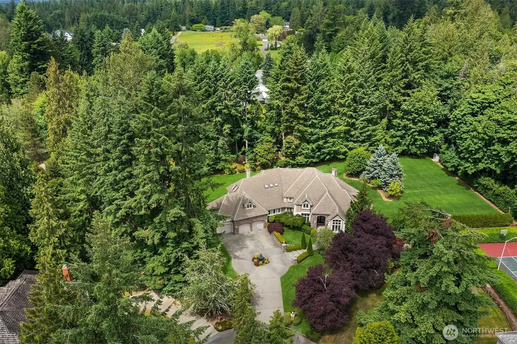 20450 NE 71st Street Redmond WA 98053