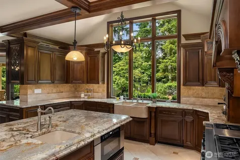20450 NE 71st Street Redmond WA 98053