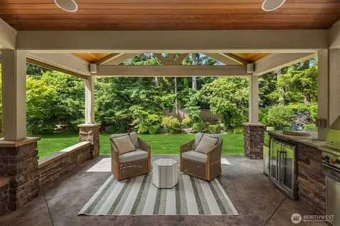 20450 NE 71st Street Redmond WA 98053