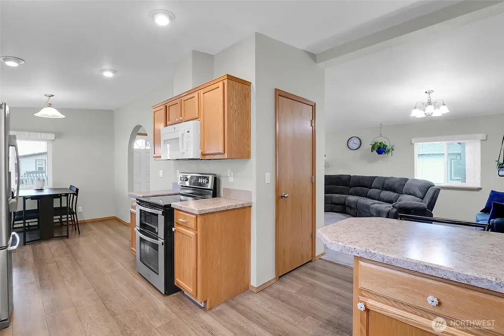 1701 E Burr Avenue Moses Lake WA 98837