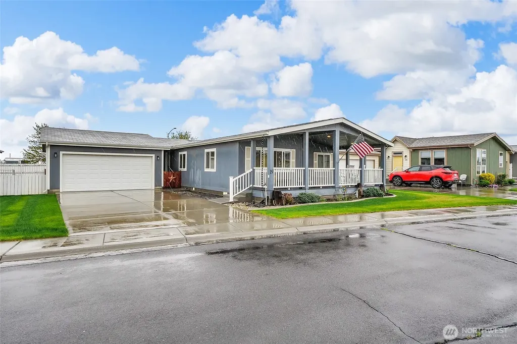 1701 E Burr Avenue Moses Lake WA 98837