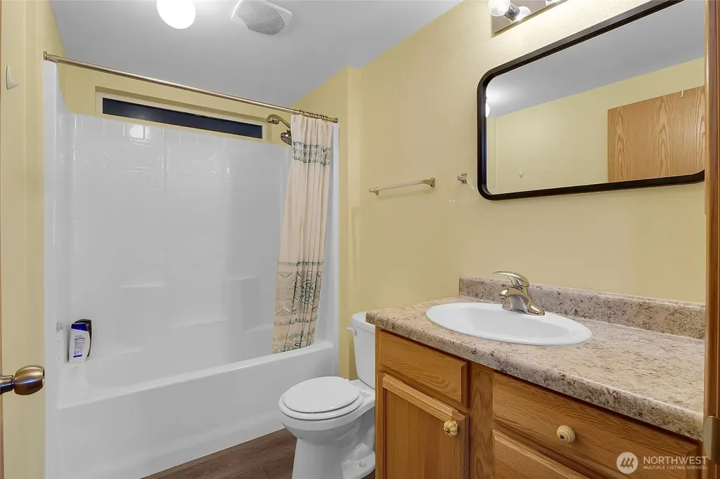 1701 E Burr Avenue Moses Lake WA 98837