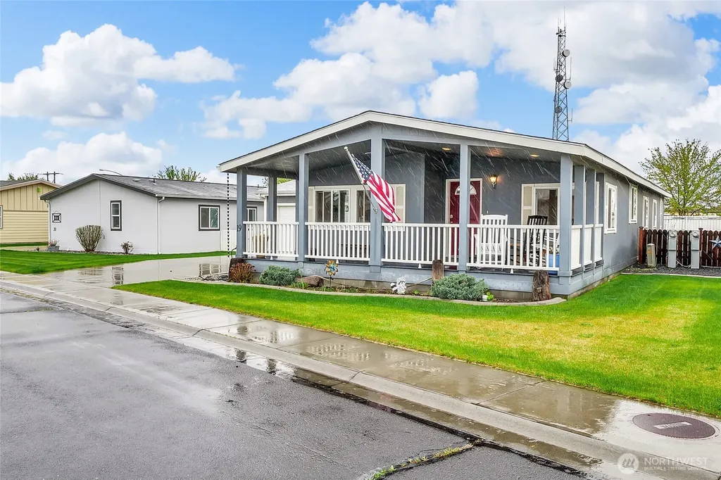 1701 E Burr Avenue Moses Lake WA 98837