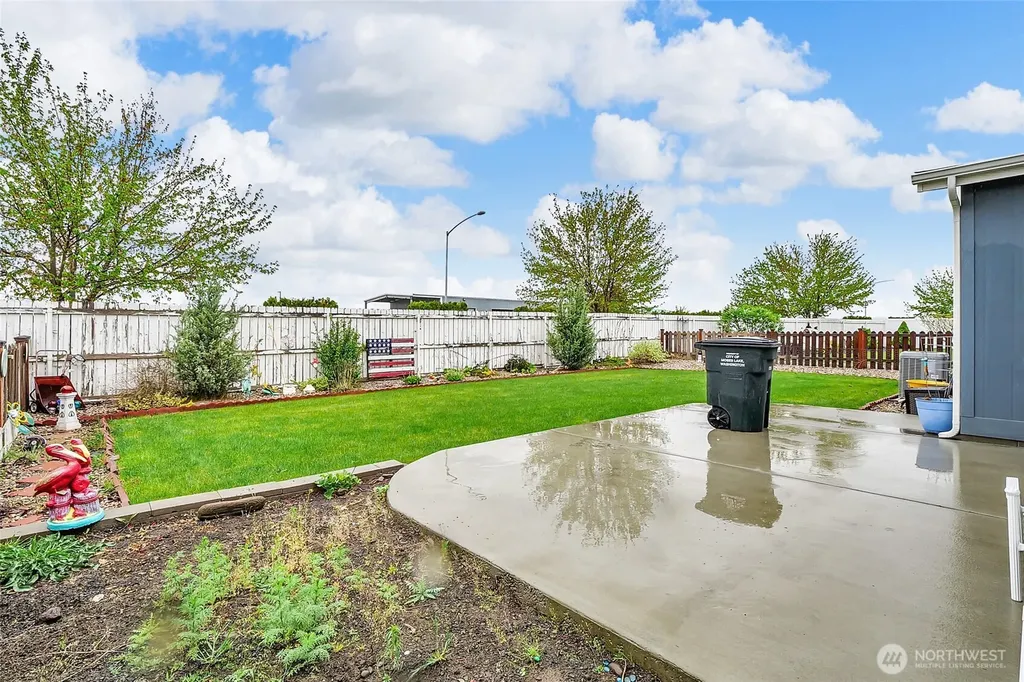 1701 E Burr Avenue Moses Lake WA 98837
