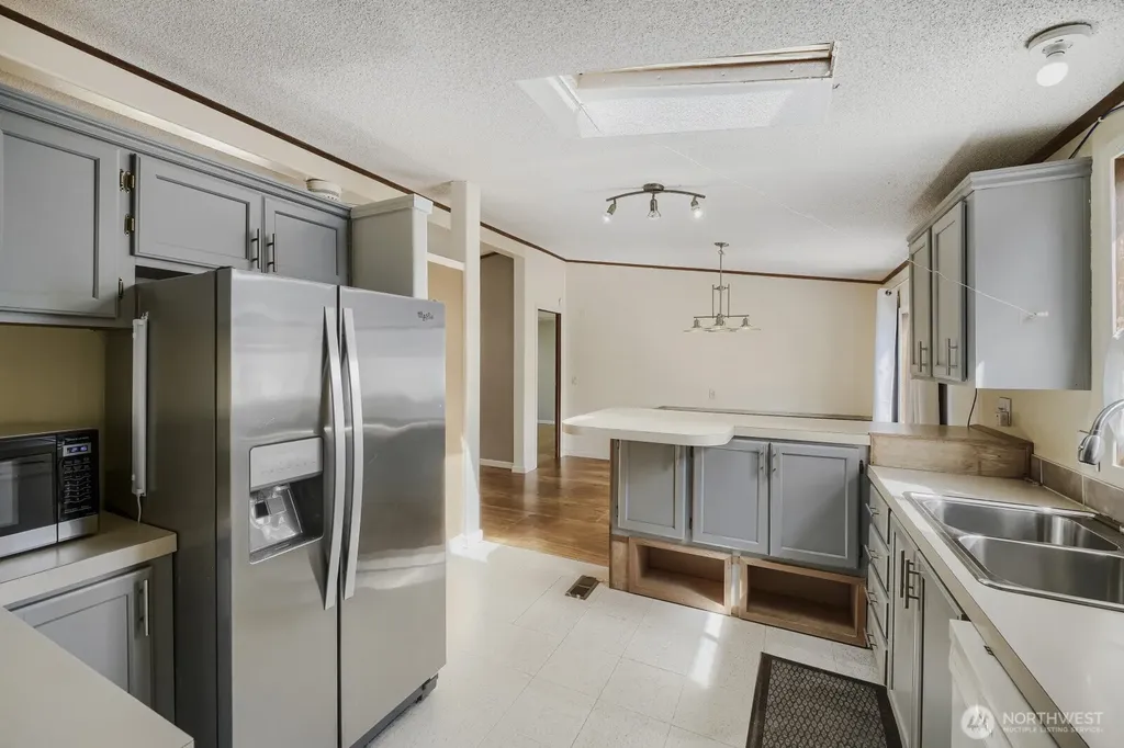 2611 S 288th Street Federal Way WA 98003