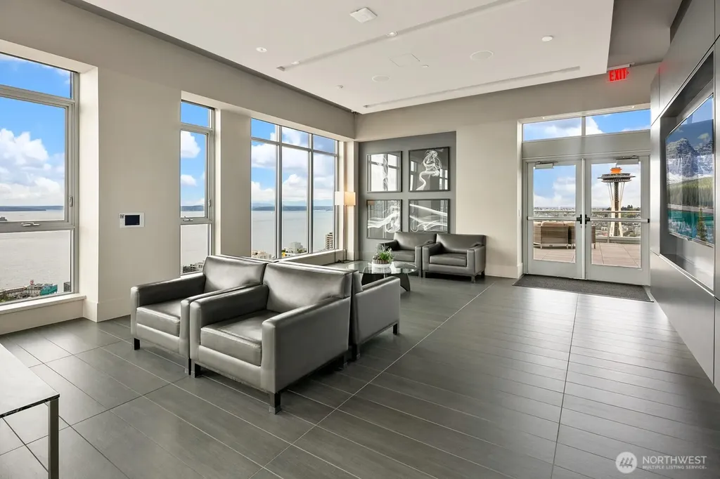 588 Bell Street Seattle WA 98121
