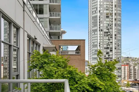 588 Bell Street Seattle WA 98121