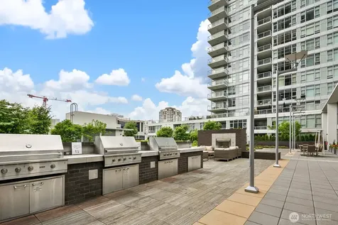 588 Bell Street Seattle WA 98121