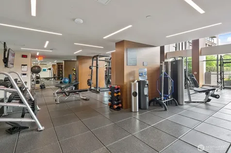 588 Bell Street Seattle WA 98121
