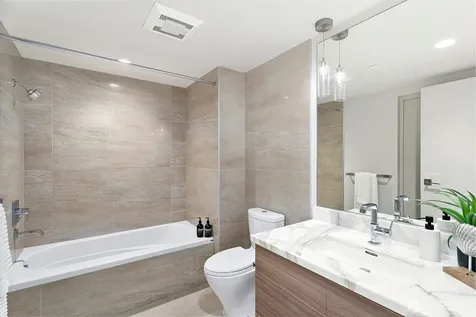 588 Bell Street Seattle WA 98121