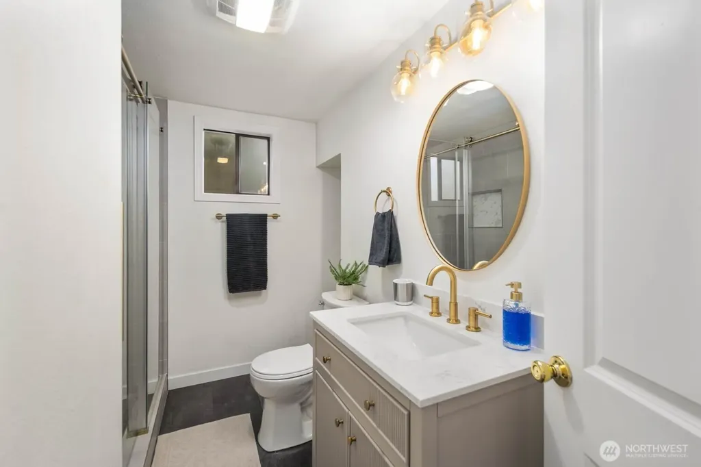 7132 34th Avenue SW Seattle WA 98126