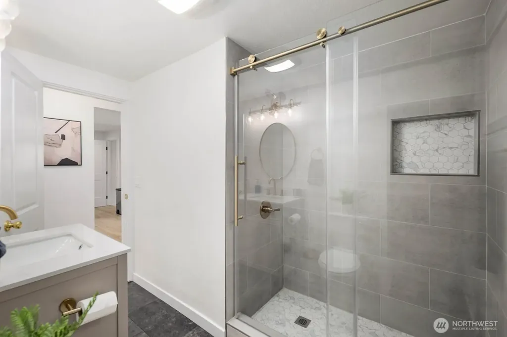 7132 34th Avenue SW Seattle WA 98126