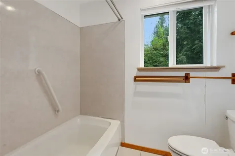 5721 99th Street Ct E Puyallup WA 98373