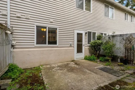 5721 99th Street Ct E Puyallup WA 98373