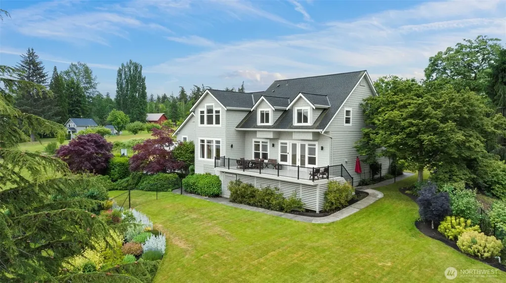 5663 S Campbell Lake Road Anacortes WA 98221