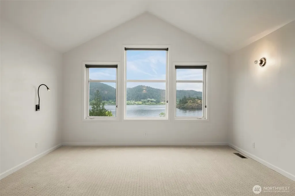 5663 S Campbell Lake Road Anacortes WA 98221