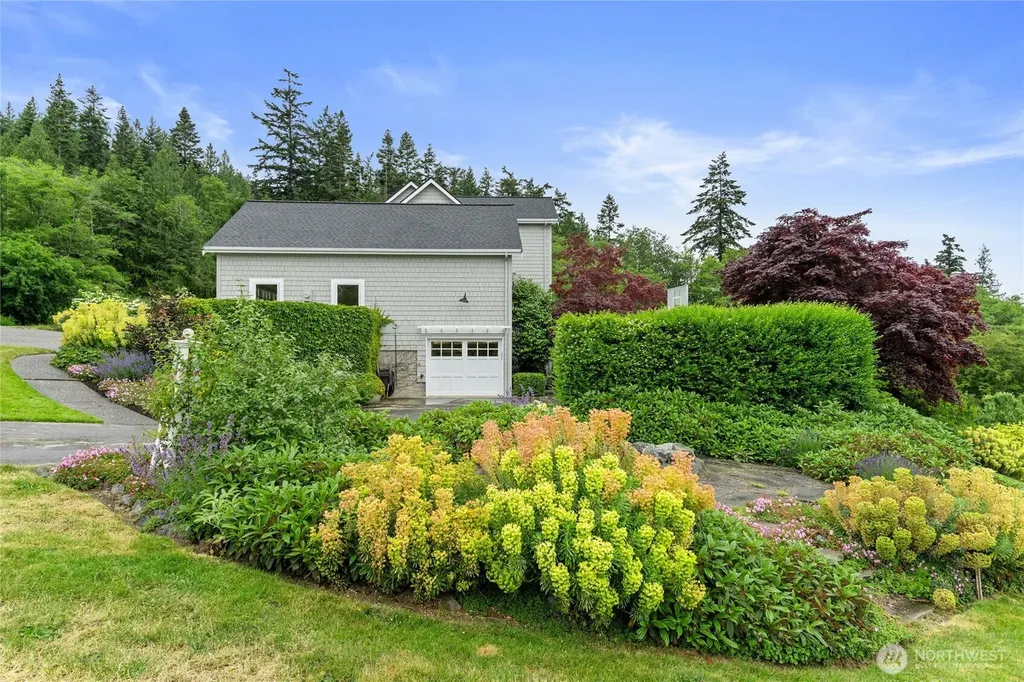 5663 S Campbell Lake Road Anacortes WA 98221
