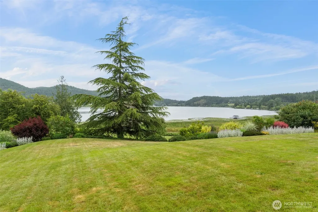 5663 S Campbell Lake Road Anacortes WA 98221