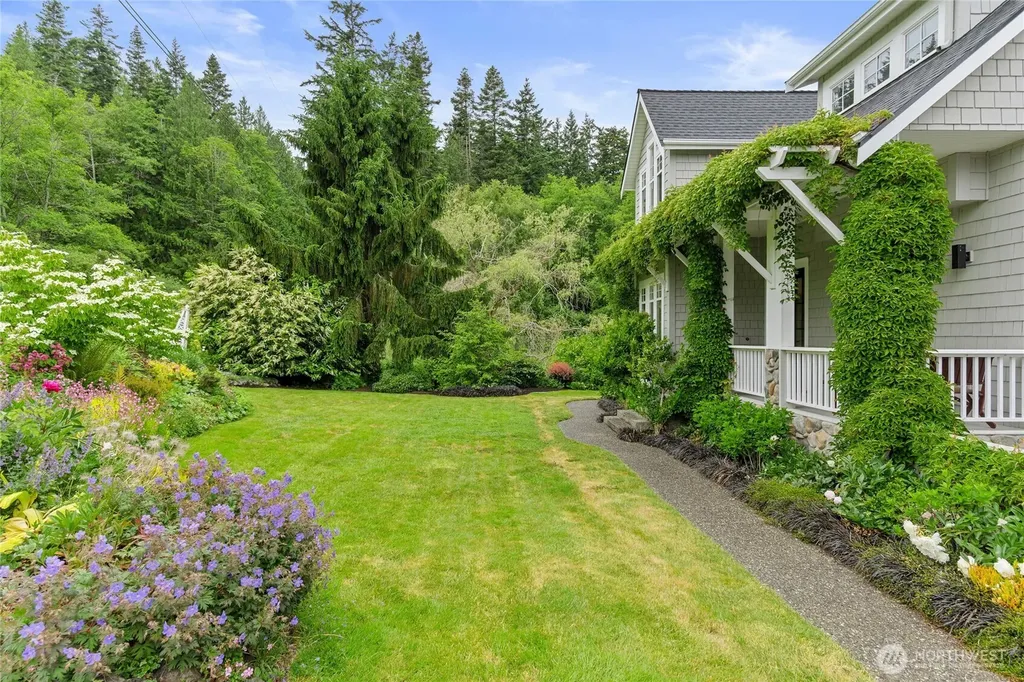 5663 S Campbell Lake Road Anacortes WA 98221