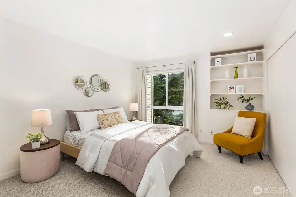 10237 SE 3rd Street Bellevue WA 98004