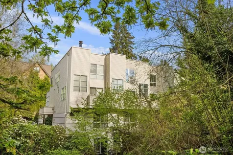 10237 SE 3rd Street Bellevue WA 98004