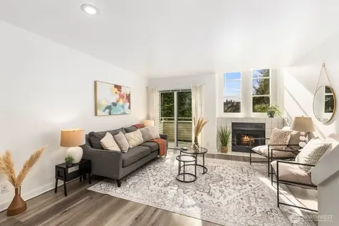 10237 SE 3rd Street Bellevue WA 98004