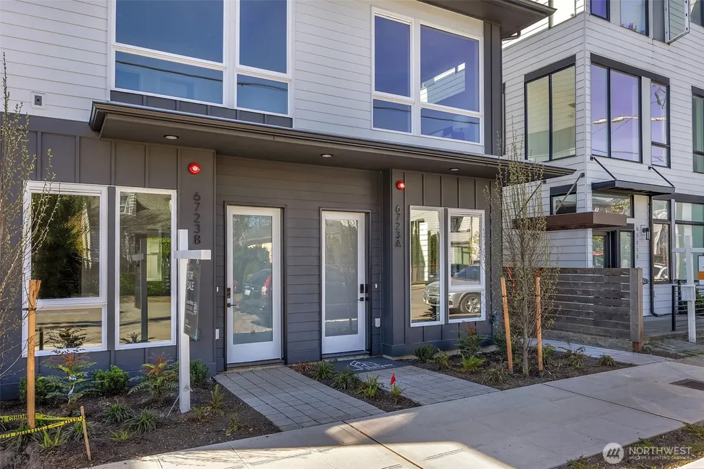6725 Carlton Avenue Seattle WA 98108
