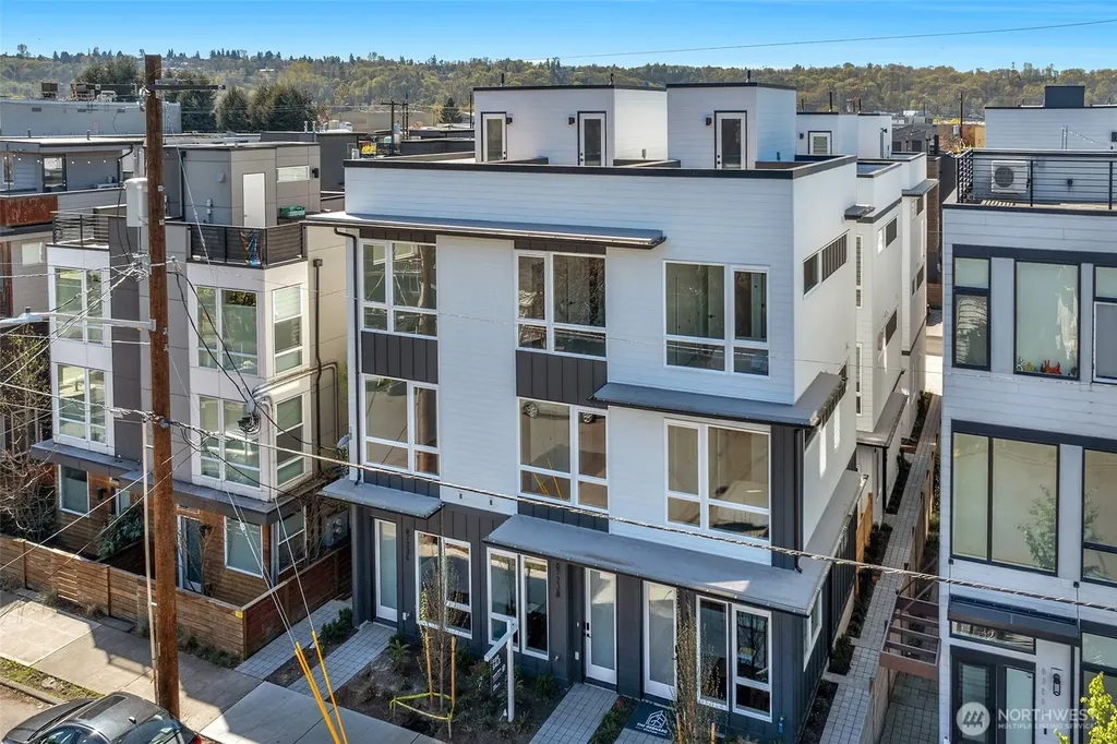 6725 Carlton Avenue Seattle WA 98108