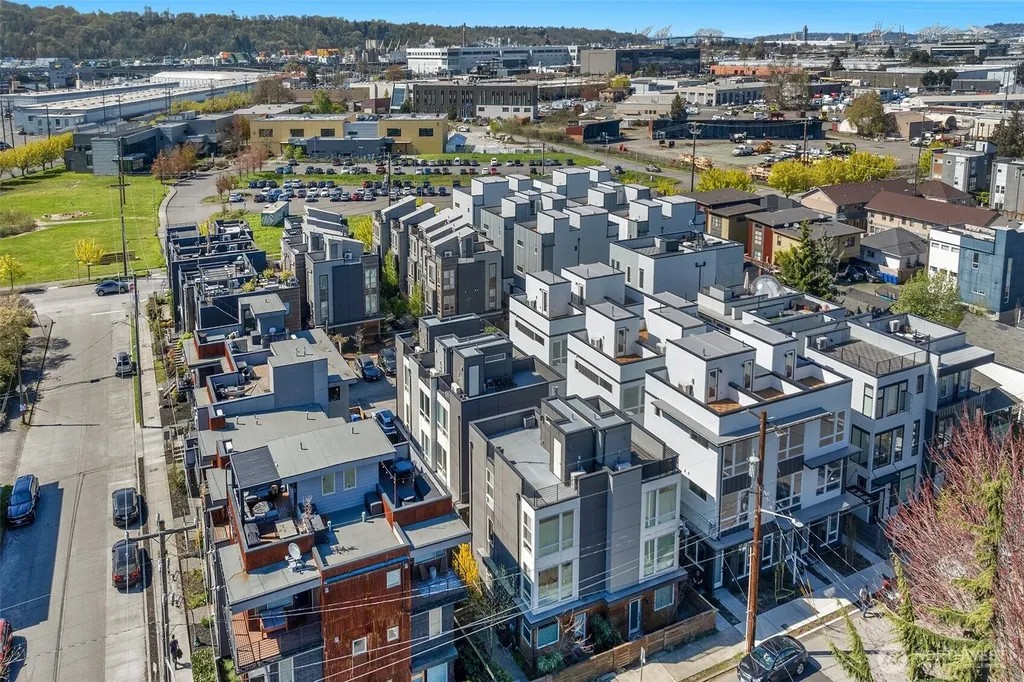 6725 Carlton Avenue Seattle WA 98108