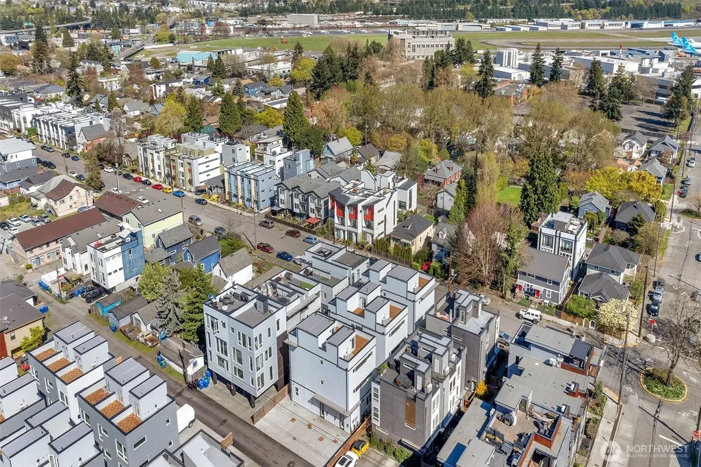 6725 Carlton Avenue Seattle WA 98108