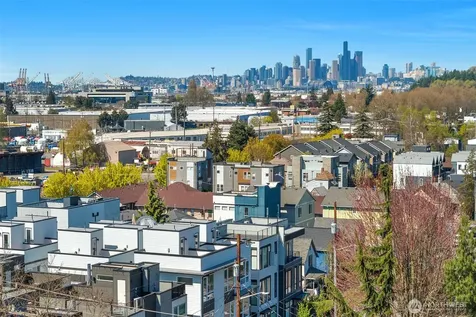 6725 Carlton Avenue Seattle WA 98108