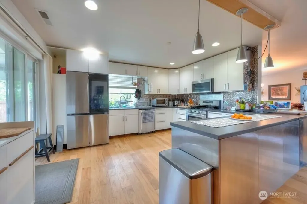 1830 Hoffman Hill Boulevard Dupont WA 98327