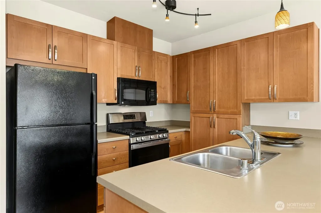 1880 25th Avenue NE Issaquah WA 98029