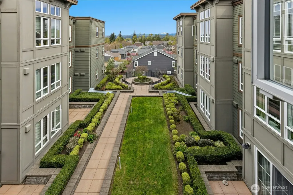 1880 25th Avenue NE Issaquah WA 98029