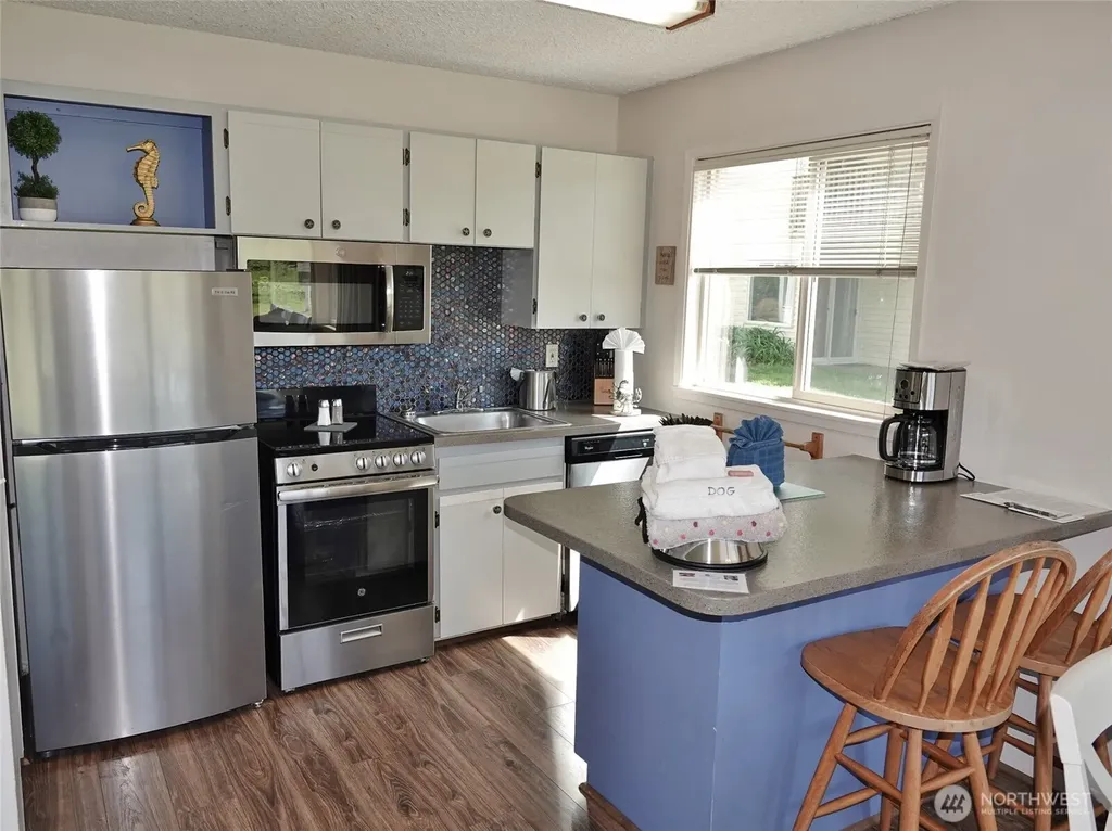 643 Ocean Shores Boulevard NW Ocean Shores WA 98569