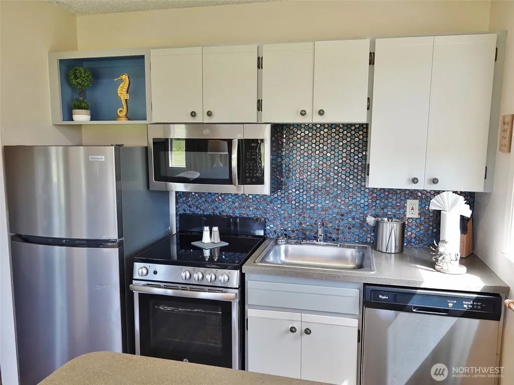 643 Ocean Shores Boulevard NW Ocean Shores WA 98569