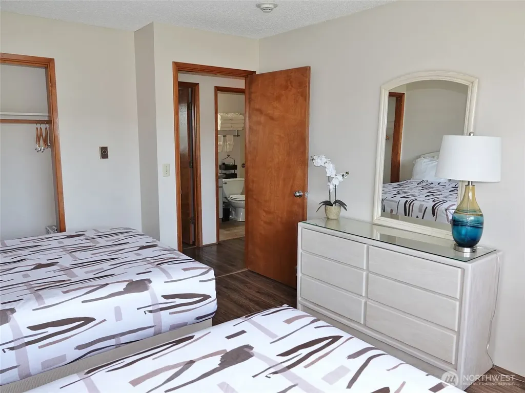 643 Ocean Shores Boulevard NW Ocean Shores WA 98569