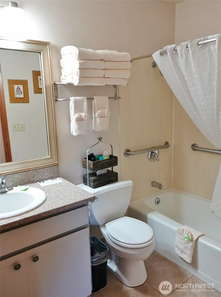 643 Ocean Shores Boulevard NW Ocean Shores WA 98569