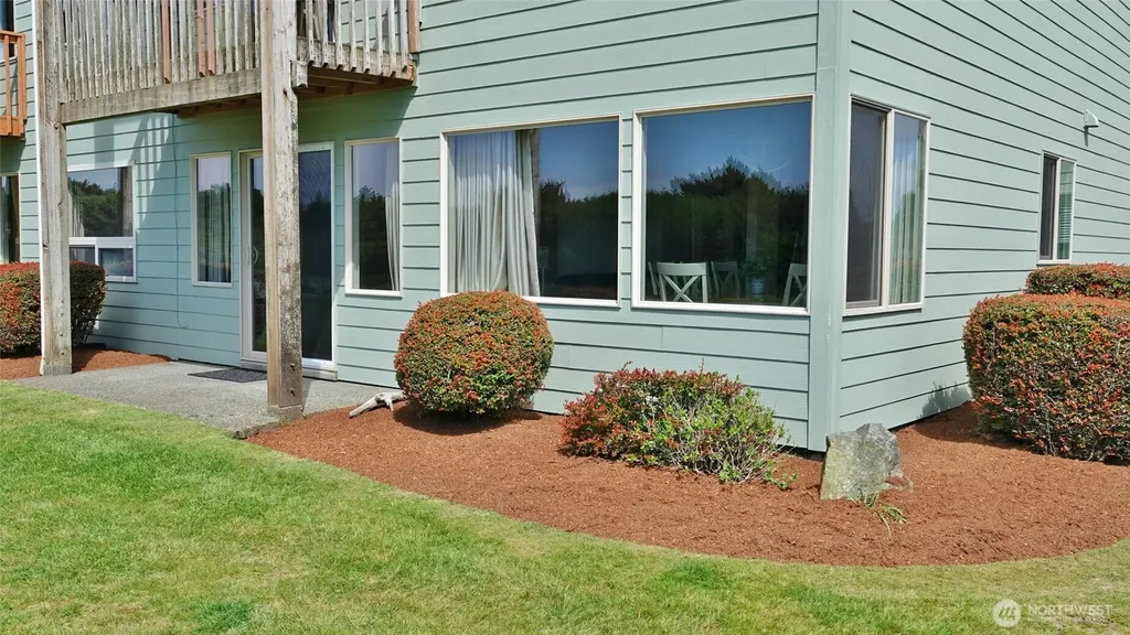643 Ocean Shores Boulevard NW Ocean Shores WA 98569
