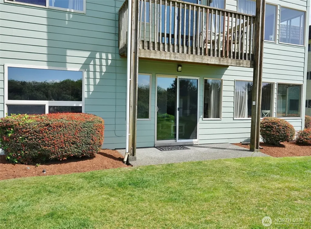 643 Ocean Shores Boulevard NW Ocean Shores WA 98569