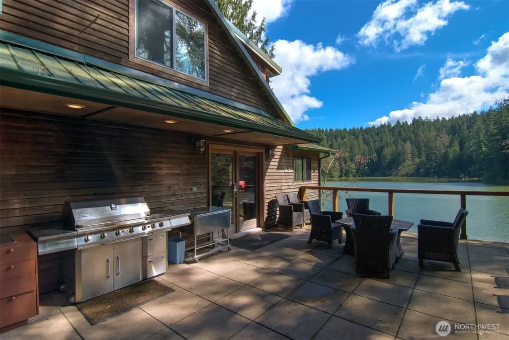 1546 Reservation Road SE Olympia WA 98513