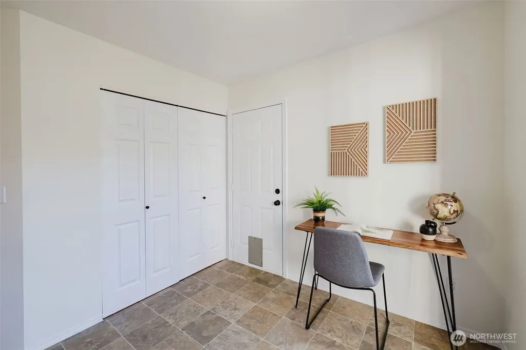 10898 Tulip Place NW Silverdale WA 98383