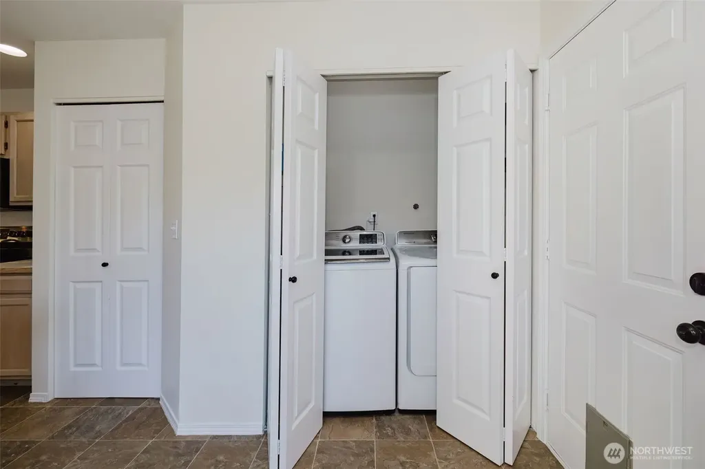 10898 Tulip Place NW Silverdale WA 98383