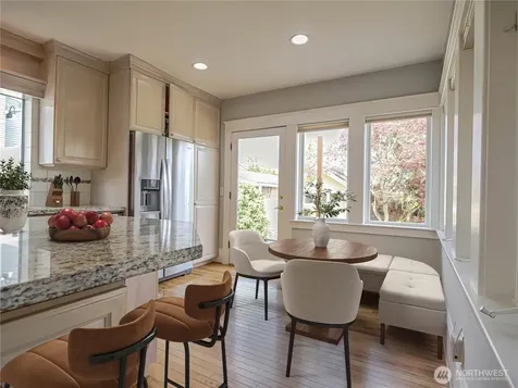 4026 Burke Avenue N Seattle WA 98103