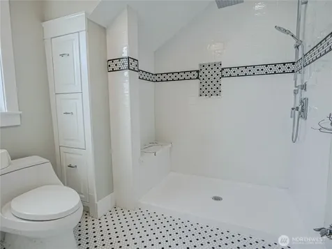 4026 Burke Avenue N Seattle WA 98103